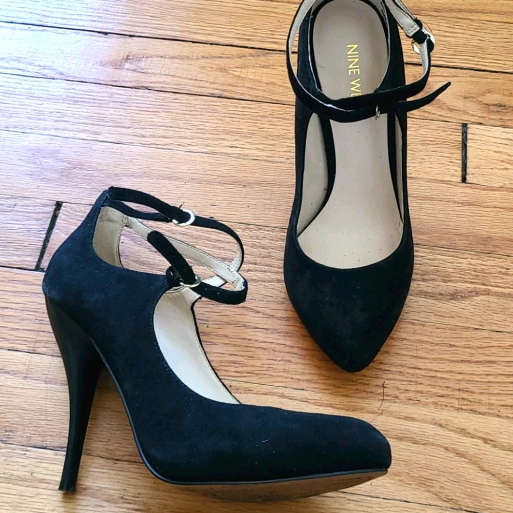 Nine West black strappy heels